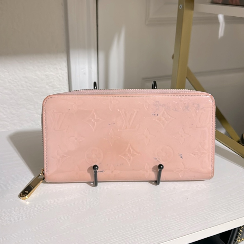 Authentic Louis Vuitton Vernis Enamel Patent Leather Zip Around Long Wal…